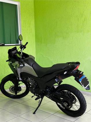HONDA XRE 300 SAHARA HONDA XRE 300 SAHARA